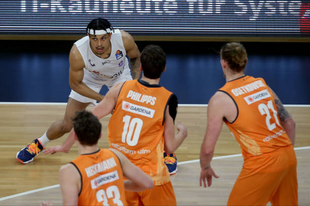 支备受瞩目 支备受瞩目